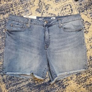 Seven Size 16 Weekend Short 5" inseam